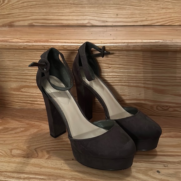 Aldo Olive Green Heels 8.5 - Picture 1 of 5